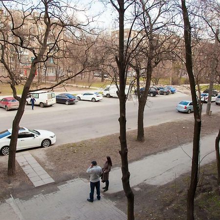 Semi-luxury Apt on 82 Nezalezhnoi Ukrаiny Street near Intourist Hotel Zaporizhia Exterior foto